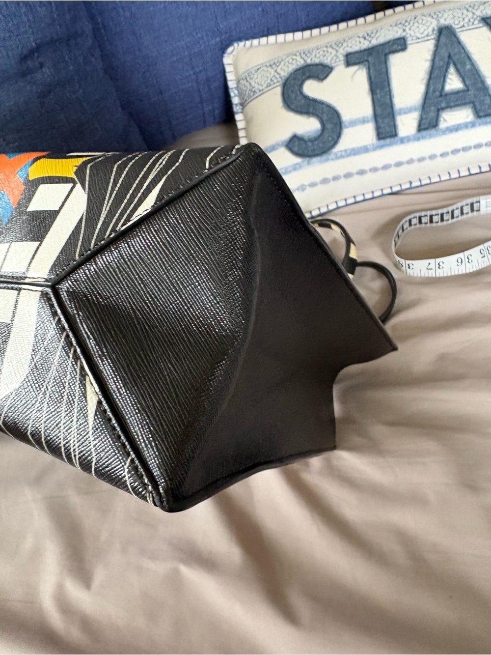 GIVENCHY Geometric Tribal Antigona Shopping Tote Bag w/Pouch&Shoulder Strap EUC - Picture 6 of 15